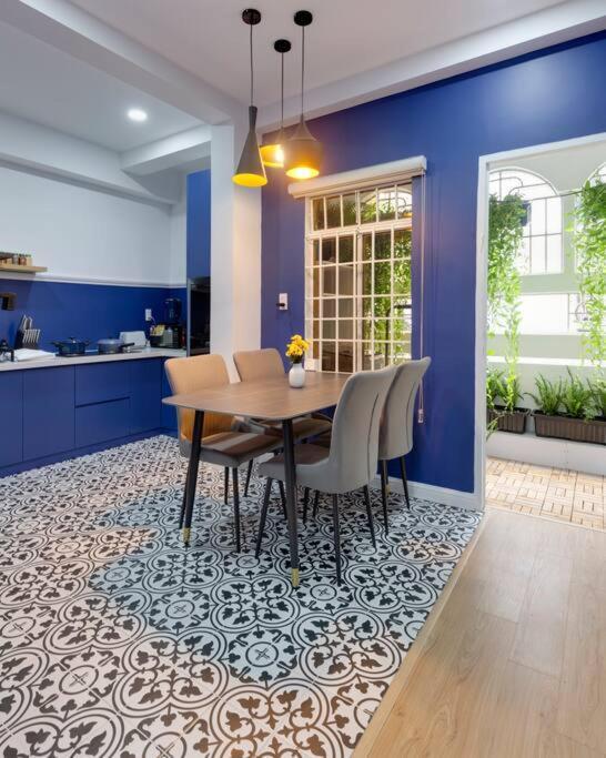 Modern, Cozy & Fully Equipped 2Br Apt In D4, 5M To D1 호치민 외부 사진