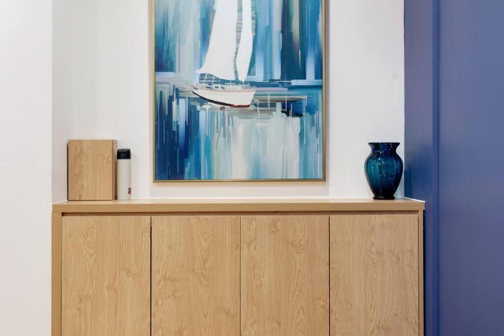 Modern, Cozy & Fully Equipped 2Br Apt In D4, 5M To D1 호치민 외부 사진