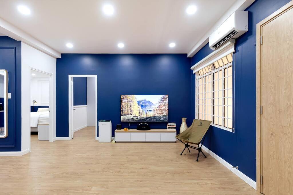 Modern, Cozy & Fully Equipped 2Br Apt In D4, 5M To D1 호치민 외부 사진